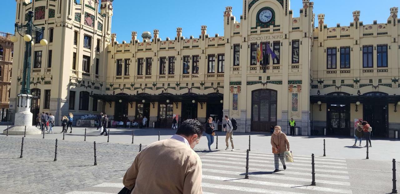 Edificio Tiziano Mercado Central Βαλένθια Εξωτερικό φωτογραφία